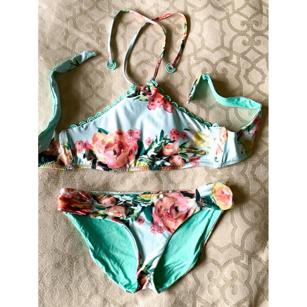Becca Bikini Two-Piece Swimsuit Top (MEDIUM) Low-Rise Bottoms (SMALL) Floral